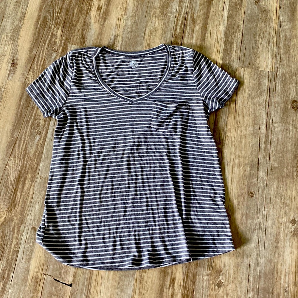 Small woman t shirt v neck